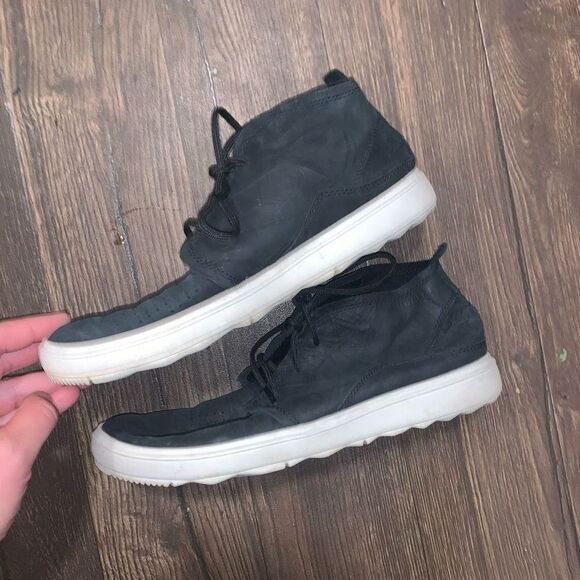 Merrell black suede high top size 8.5 performance sneakers - Picture 3 of 4